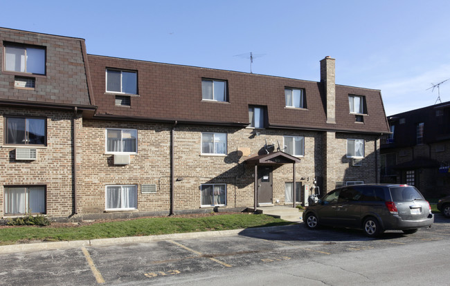 513 W Dempster St in Mount Prospect, IL - Building Photo - Building Photo