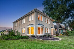 1758 Hawthorne St in Houston, TX - Building Photo