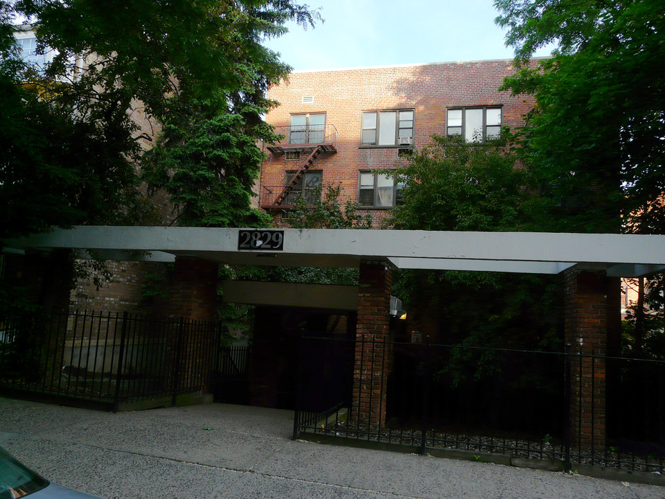 2829 Sedgwick Ave in Bronx, NY - Building Photo