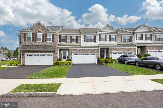 253 Fairfield Cir W in Royersford, PA - Building Photo - Building Photo