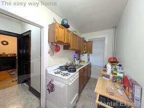 155 Summer St, Unit #6F in Somerville, MA - Building Photo - Building Photo