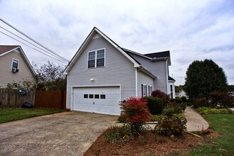 2627 Holly Rock Dr in Clarksville, TN - Building Photo - Building Photo