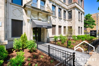 7000 S South Shore Dr in Chicago, IL - Building Photo - Building Photo
