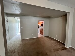 1612 Darren Cir in Portsmouth, VA - Building Photo - Building Photo
