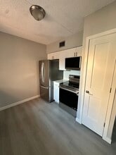 1153 Rue des Rois, Unit 1B in South Pasadena, FL - Building Photo - Building Photo