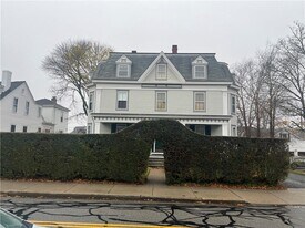 14 Kay St in Newport, RI - Building Photo