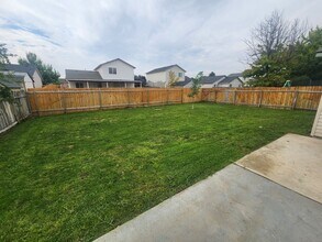 2101 W Curlew St in Nampa, ID - Building Photo - Building Photo