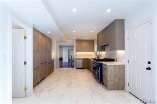 3445 Caribeth Dr in Los Angeles, CA - Building Photo