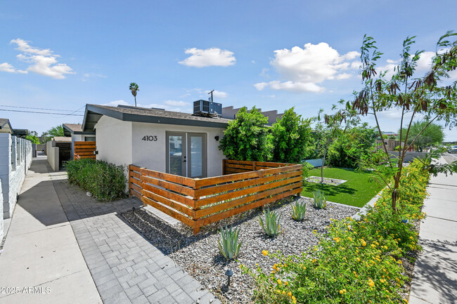 property at 4103 E Moreland St