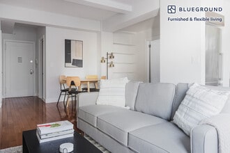 400 E 57th St in New York, NY - Building Photo - Building Photo