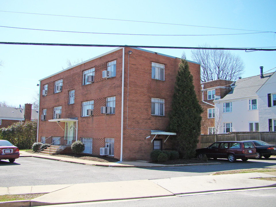 2814 13th St S in Arlington, VA - Building Photo