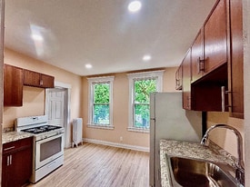 62 Cambridge St, Unit 3 in East Orange, NJ - Building Photo