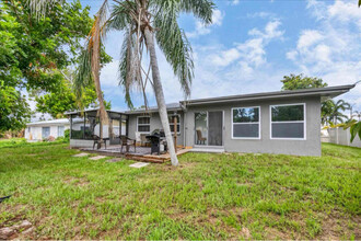 1087 Baffin Dr in Venice, FL - Building Photo - Building Photo