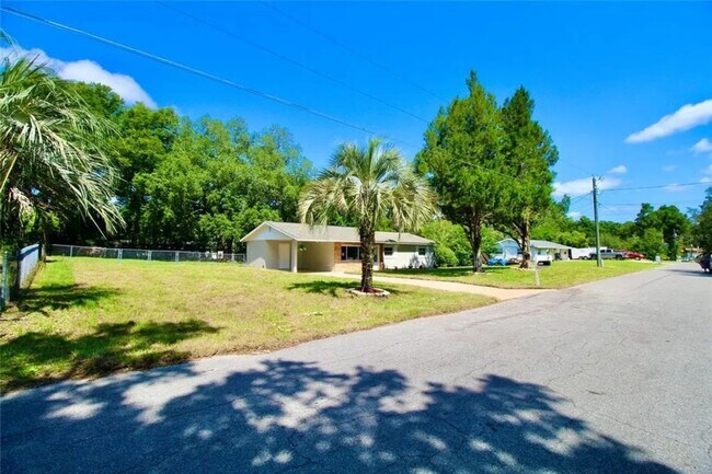 2912 NE 25th Ct in Ocala, FL - Building Photo - Building Photo