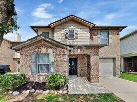 5018 Bending Elms in San Antonio, TX - Building Photo