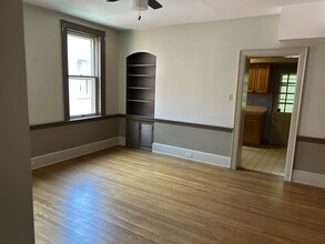 458 W Market St, Unit 2 in York, PA - Building Photo - Building Photo