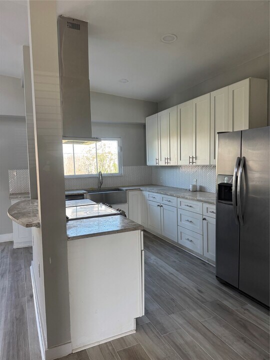 7526 Dearborn St in Houston, TX - Building Photo