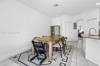 5713 NW 114th Ct in Doral, FL - Building Photo - Building Photo