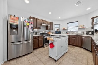 2623 Hawthorn Park Ct in Houston, TX - Building Photo - Building Photo