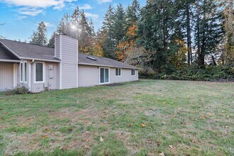 9232 Mullen Rd SE in Olympia, WA - Building Photo - Building Photo