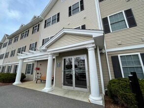 30 Sentinel Court in Manchester, NH - Building Photo - Building Photo