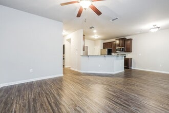 1859 Simmons Ln in Hampton, GA - Building Photo - Building Photo