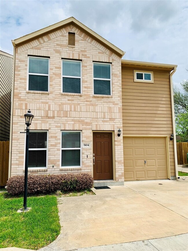 property at 5104 Pinemont Pl