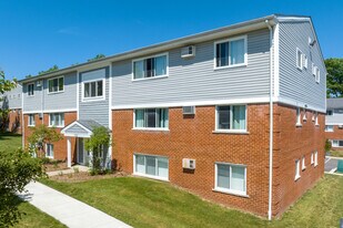 Forest Ridge Apartments in Rochester, MI - Building Photo