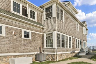 4 Point Rd in Old Saybrook, CT - Building Photo - Building Photo