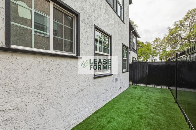 5953 Guthrie Ave in Los Angeles, CA - Building Photo - Building Photo