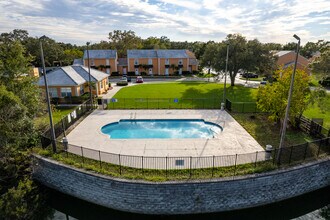 Orlando Sun Village in Kissimmee, FL - Foto de edificio - Building Photo
