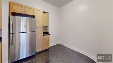 141 E 56th St in New York, NY - Building Photo - Building Photo