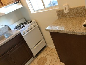 11505 Hatteras St, Unit #D in Los Angeles, CA - Building Photo - Building Photo