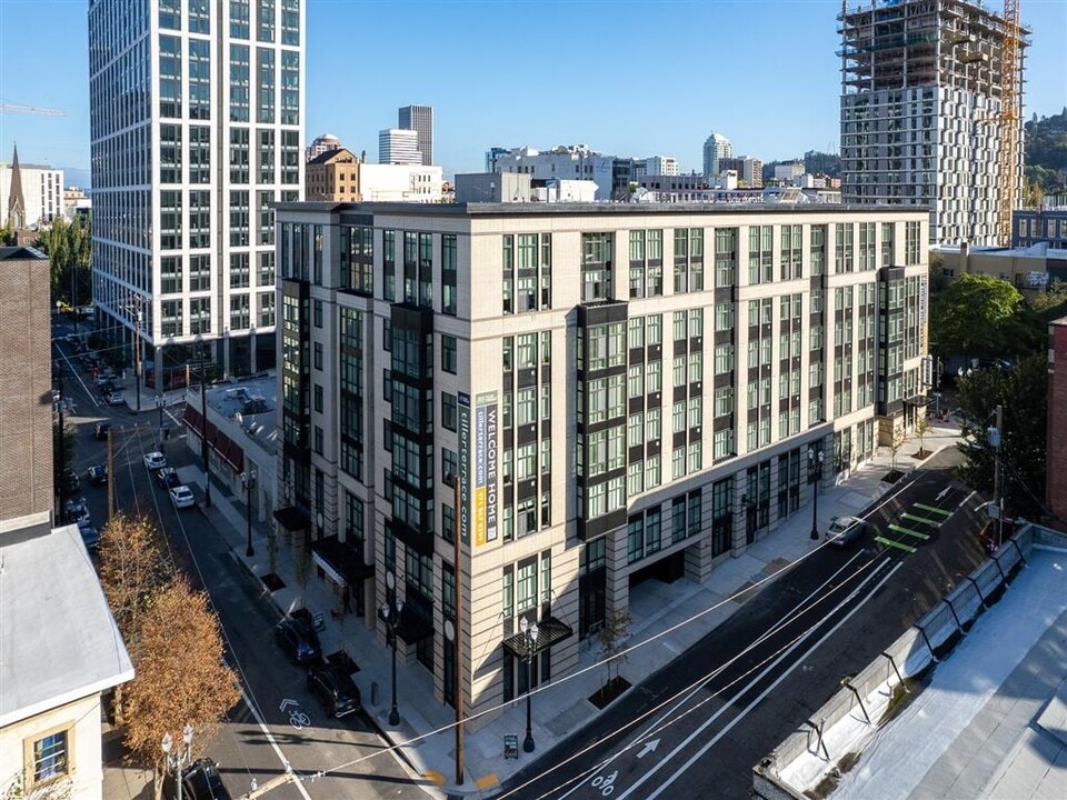 Tiller Terrace in Portland, OR - Building Photo