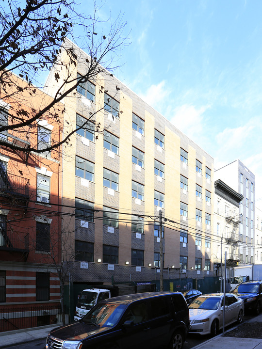 979 Summit Ave in Bronx, NY - Building Photo