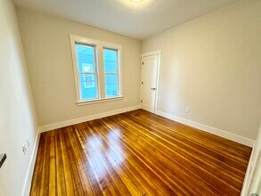 147 E Cottage St in Boston, MA - Building Photo - Building Photo