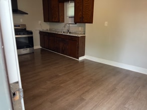 213 Munson St in Denison, TX - Building Photo - Building Photo