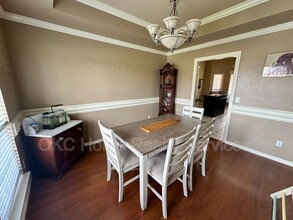 1440 Agate Way in Mustang, OK - Building Photo - Building Photo