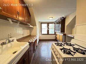 2422 Main St, Unit 3 in Pittsburgh, PA - Building Photo - Building Photo