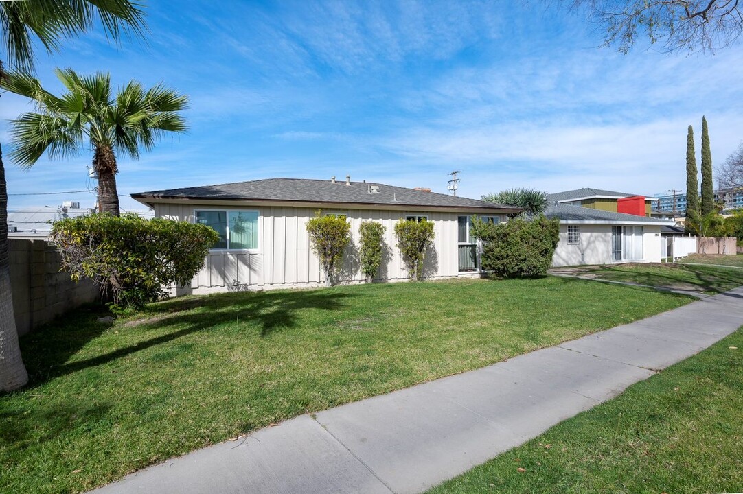 9861 Belfast Dr in Garden Grove, CA - Building Photo