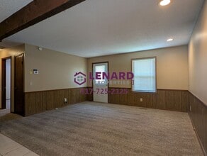 305 S Market St in Nixa, MO - Building Photo - Building Photo