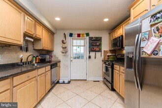 916 S 25th St in Philadelphia, PA - Building Photo - Building Photo