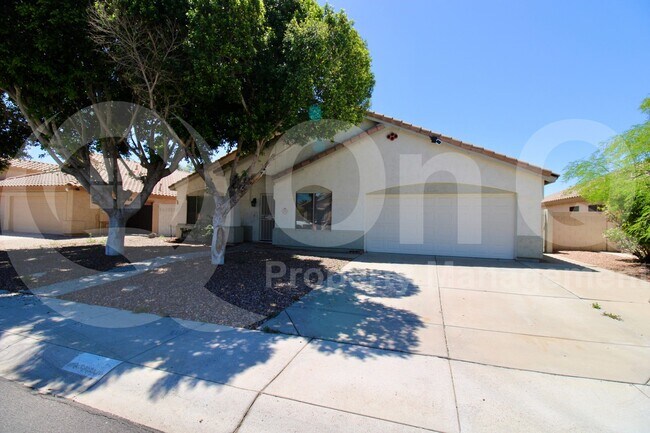 property at 511 E Pinto Dr