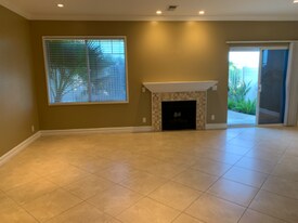 24 Sobrante in Aliso Viejo, CA - Building Photo