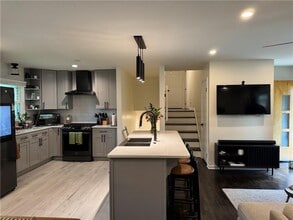 3527 Indian Ln in Doraville, GA - Building Photo - Building Photo