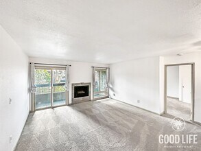 10300 Caminito Cuervo in San Diego, CA - Building Photo - Building Photo