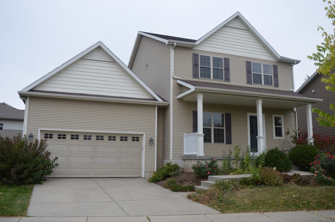 708 Sundance Dr in Verona, WI - Building Photo