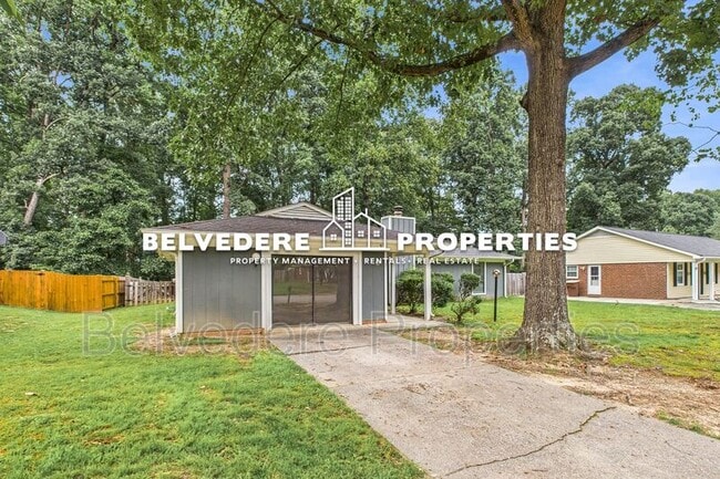 6 Bellows Ct in Greensboro, NC - Foto de edificio - Building Photo