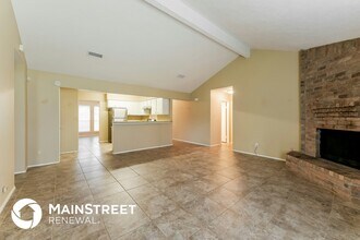 9415 Charterlawn Cir in Houston, TX - Foto de edificio - Building Photo