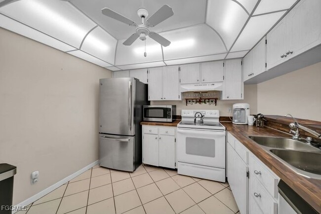 property at 3490 N Key Dr
